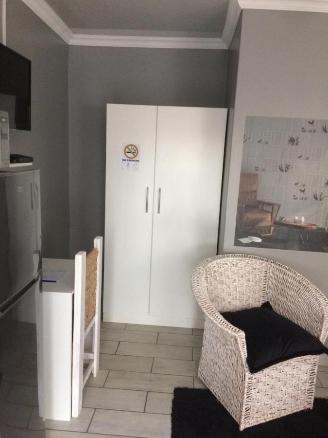B&B 464 On 22Nd Ave Pretoria-Noord Esterno foto