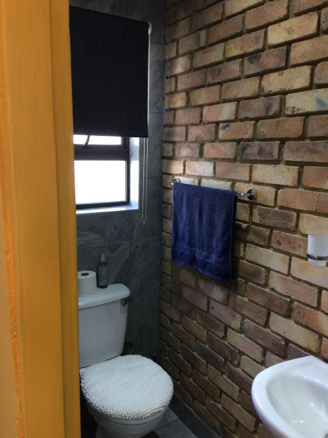 B&B 464 On 22Nd Ave Pretoria-Noord Esterno foto