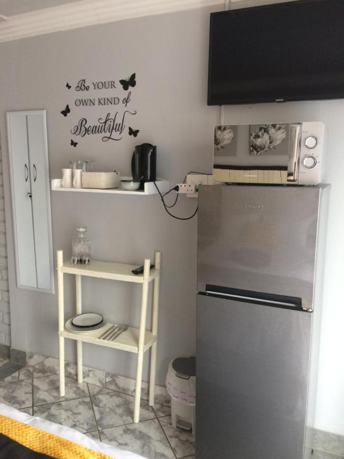 B&B 464 On 22Nd Ave Pretoria-Noord Esterno foto